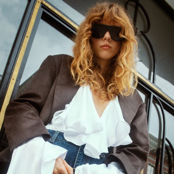 Back to Office: Αυτή τη σεζόν τα outfits στο γραφείο αποκτούν urban style