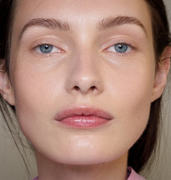 2 έξυπνα μυστικά στο μακιγιάζ με αντιγηραντική δράση