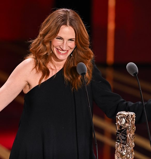 Julia Roberts: Η σπάνια φωτογραφία με τα τρία ενήλικα παιδιά της