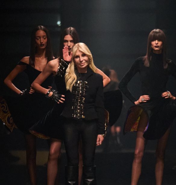 Η Prada Group πρόσθεσε στο χαρτοφυλάκιό της τον οίκο Versace