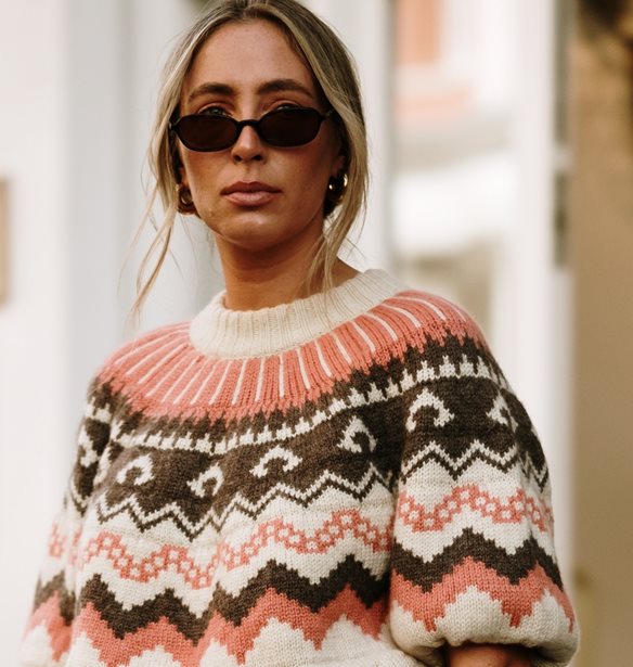 9 χριστουγεννιάτικα stylish πουλόβερ που θα συνοδεύσουν τις festive εμφανίσεις σου