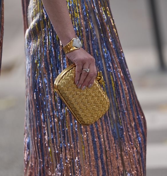 Παραμονή Πρωτοχρονιάς: 3 μανικιούρ που αξίζει σίγουρα να δοκιμάσεις