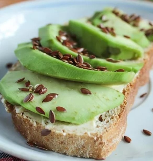 Λιναρόσπορος: 6 λόγοι για να τον προσθέσεις στα γεύματά σου