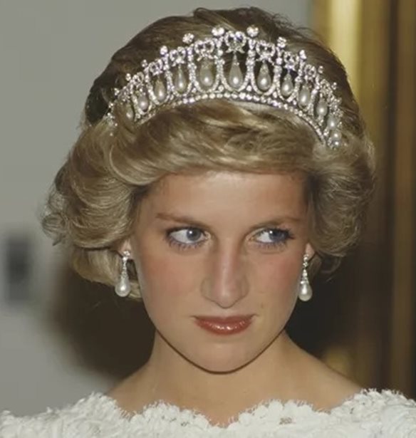 Πριγκίπισσα Diana: Η συνταγή της για τραγανές πατάτες φούρνου με 1 απλή προσθήκη