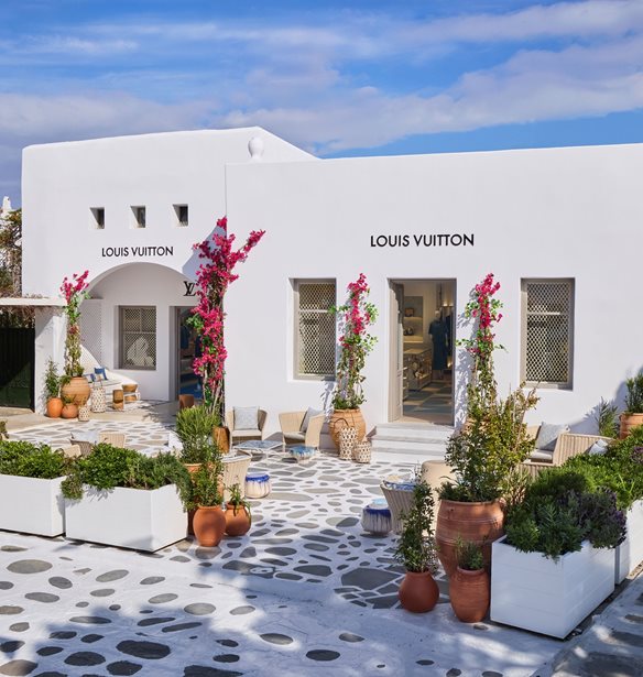 Η Louis Vuitton αποκαλύπτει το νέο της κατάστημα στη Μύκονο