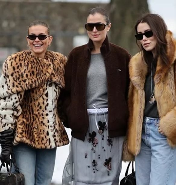 Galentine's Day: Πώς θα ντυθείς κομψά σε μία έξοδο με τις φίλες σου