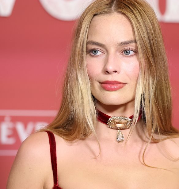 Airbrush Skin: Η beauty τάση που βλέπουμε ξανά και ξανά στις red carpet εμφανίσεις