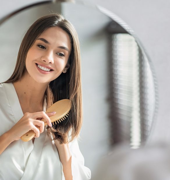 Πότε πρέπει να αλλάξεις πραγματικά τη βούρτσα των μαλλιών σου;