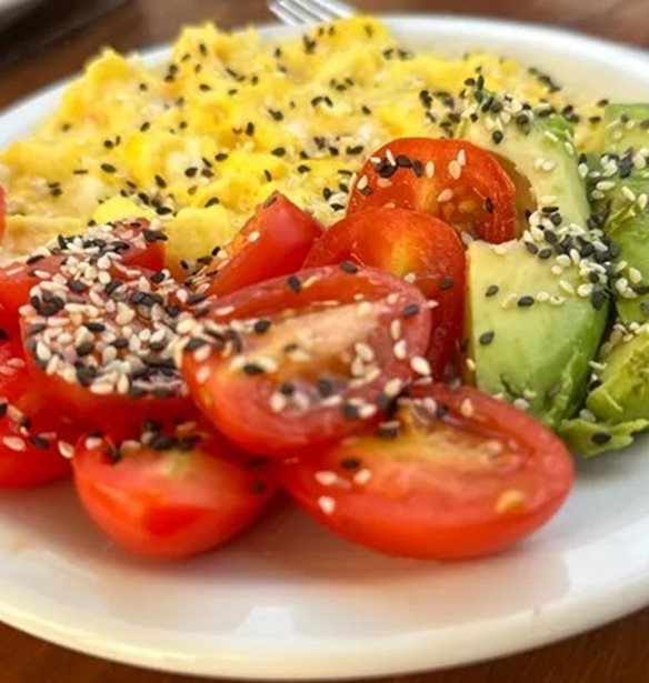 Πρήξιμο στην κοιλιά: 9 εύκολα πρωινά φιλικά για το έντερο