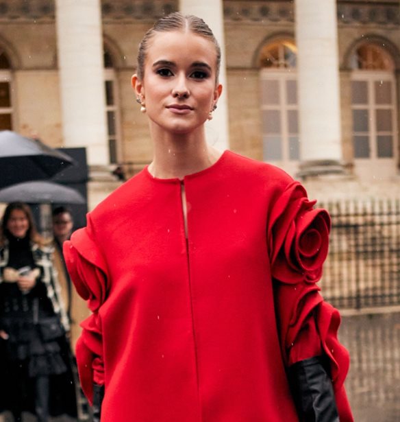 Valentine's Day: Το φόρεμα από ZARA που θα τραβήξει τα βλέμματα