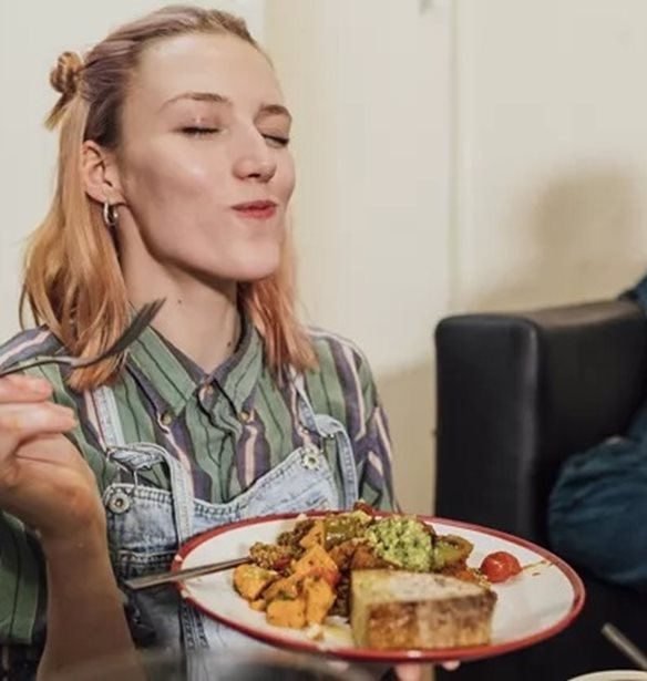 Mood booster στο πιάτο σου: Η τροφή του χειμώνα που "ανεβάζει" τη διάθεση