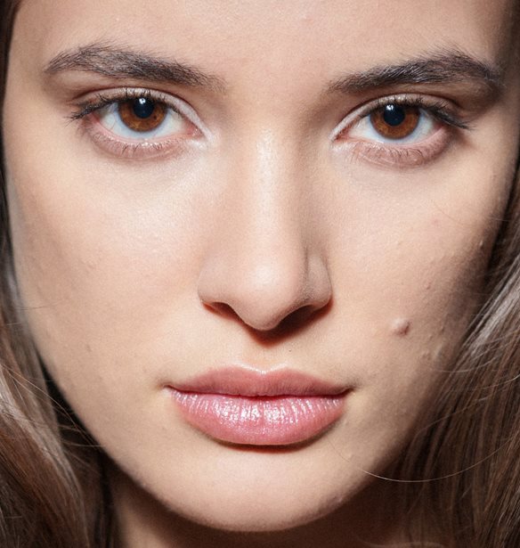 Αυτή είναι η πιο δημοφιλής mascara για όγκο στις βλεφαρίδες και κοστίζει ελάχιστα