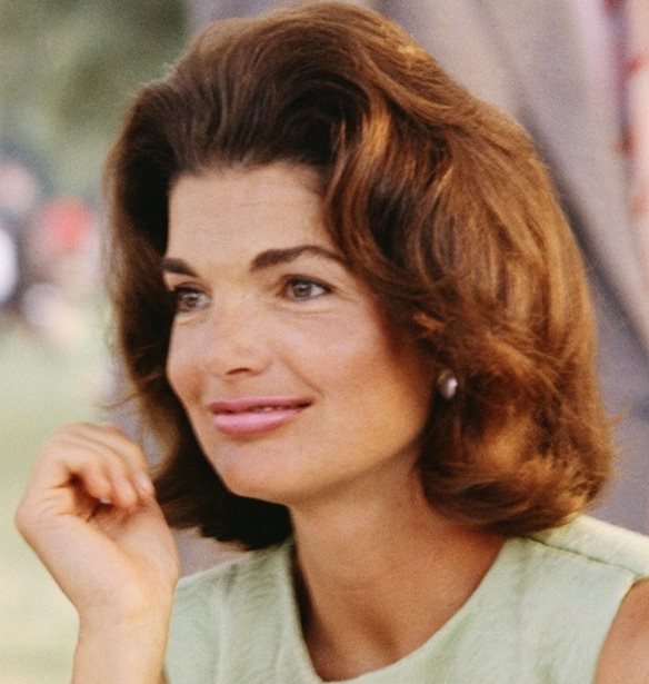 Ποια διάσημη ηθοποιός θα υποδυθεί την Jackie Kennedy στη σειρά American Love Story