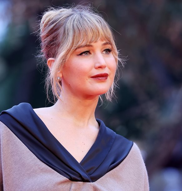 Jennifer Lawrence: Το ανατρεπτικό Dior look στο κόκκινο χαλί του Φεστιβάλ της Ρώμης