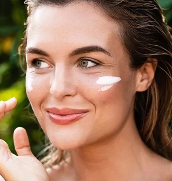 3 δροσιστικές DIY μάσκες: Το beauty secret που φτιάχνεις στην κουζίνα σου