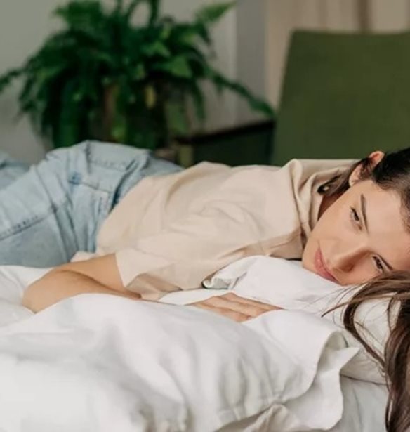 Γιατί νιώθεις μελαγχολία τον Σεπτέμβρη; 4 τρόποι να τη διαχειριστείς