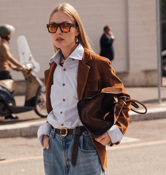 Barrel τζιν: Είναι πράγματι φορέσιμο το viral denim trend;