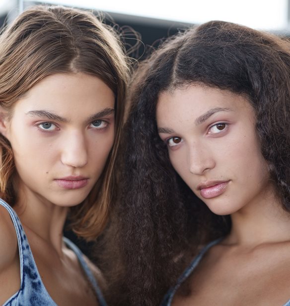 Brush-on Fragrances: 3 νέα εκπληκτικά αρώματα από τη Zara σε μορφή πινέλου