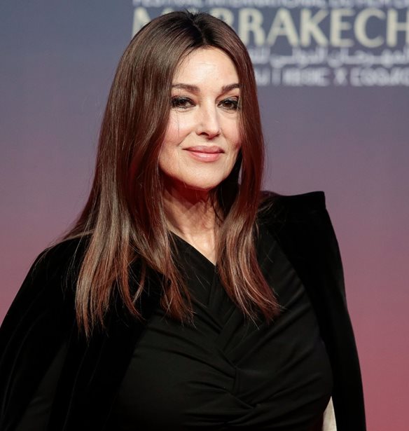 Monica Bellucci: Αυτή η λεπτομέρεια στο κούρεμά της είναι η πιο stylish πρόταση
