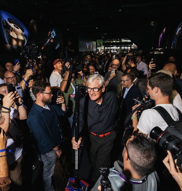 O James Dyson αποκαλύπτει την επόμενη γενιά τεχνολογίας στο Βερολίνο