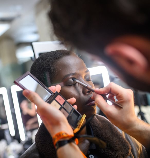 Όλα τα μυστικά πίσω από τα runway beauty looks του Οίκου Tom Ford