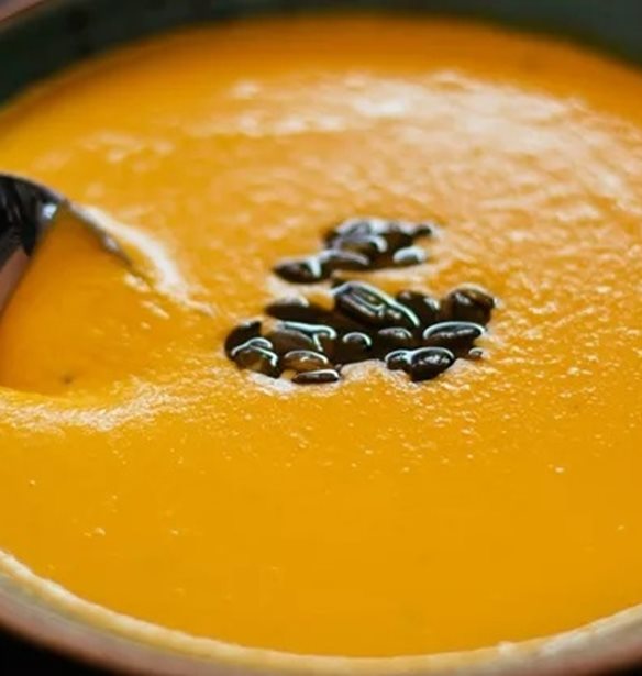 Ζεστή αποτοξίνωση: Είναι το souping η καλύτερη δίαιτα για τον χειμώνα;