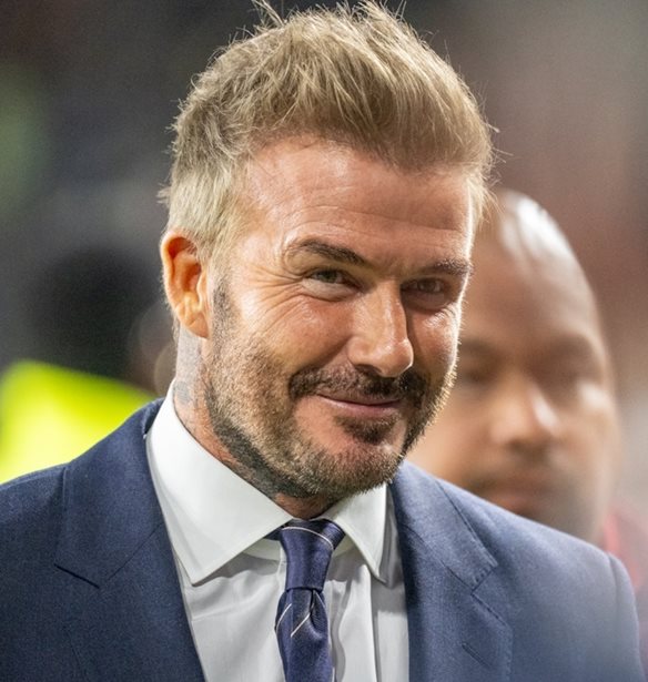David Beckham: Σπάνια έξοδος για lunch με τη μητέρα του