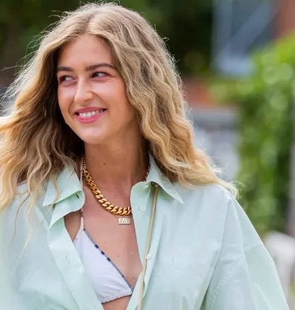 Summer Hair: Όλα τα προϊόντα που πραγματικά χρειάζεσαι για τα μαλλιά σου το καλοκαίρι
