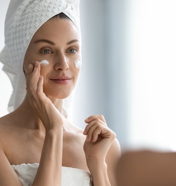 "Skin Fasting": Τι είναι ακριβώς και πώς λειτουργεί για την επιδερμίδα μας αυτή η μέθοδος;