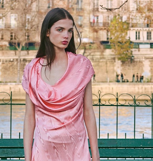 Perfume Like Lipstick: Τα νέα αρώματα που μοιάζουν με κραγιόν