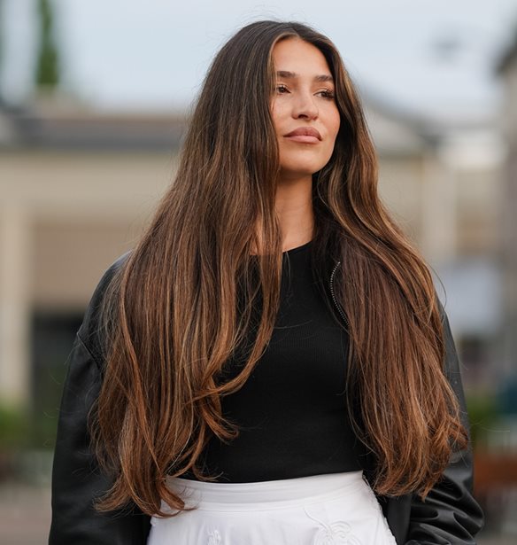 Αυτό το έλαιο σε μορφή spray μπορεί να ενυδατώσει τα μαλλιά σου χωρίς να τα βαρύνει