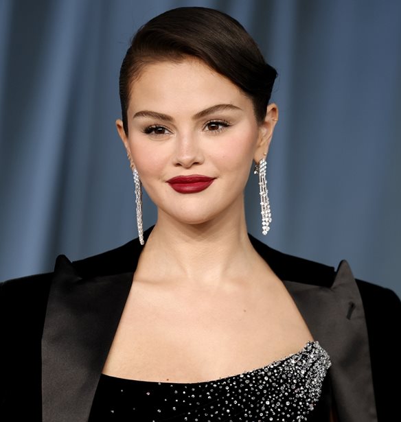 Αυτό είναι το αγαπημένο ενυδατικό προϊόν σώματος που ορκίζεται η Selena Gomez