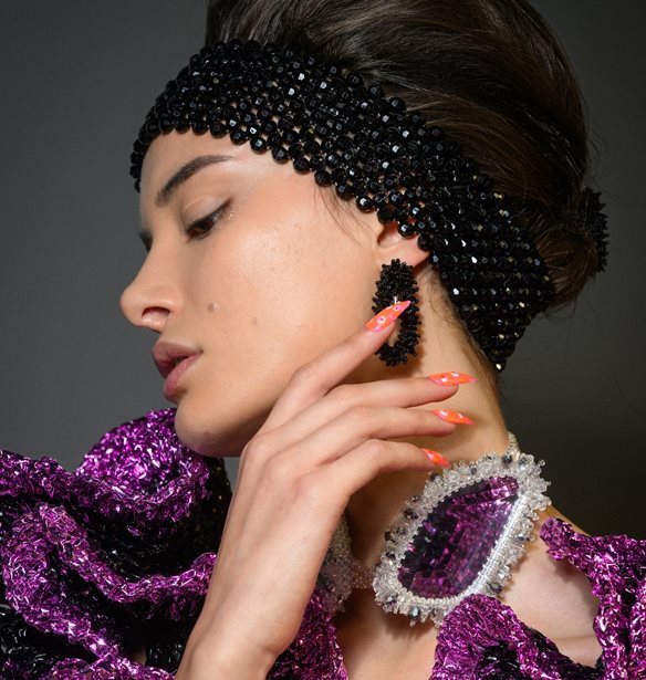 SS25 Nails: Οι πιο ενδιαφέρουσες τάσεις στο μανικιούρ απευθείας από τα catwalks