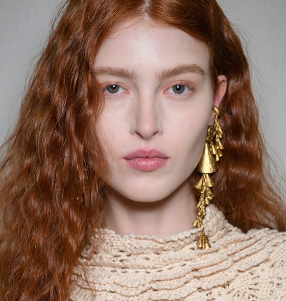 What's New: Αυτά είναι τα προϊόντα που θα σε κάνουν να λάμψεις τα Χριστούγεννα