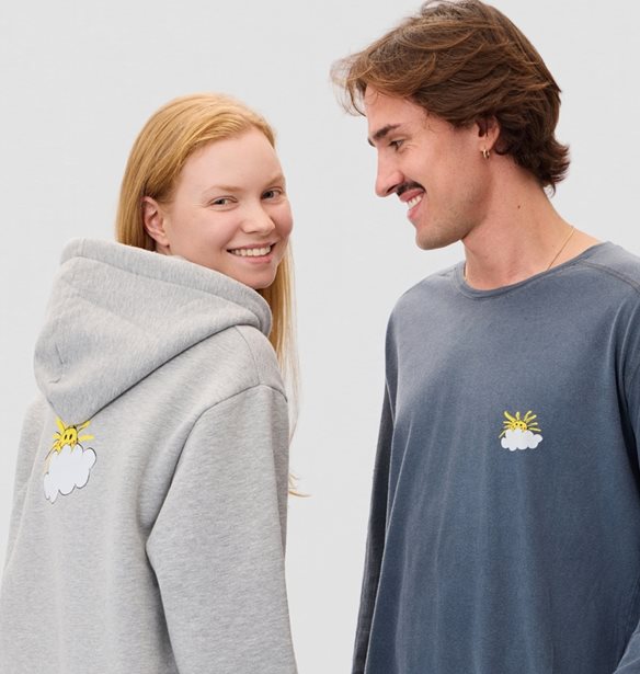 Dirty Laundry x Σωματείο "Ελπίδα": Μία συλλογή που μιλάει στην καρδιά, όχι μόνο στην ντουλάπα