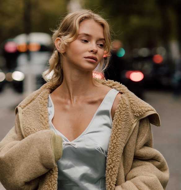 Τα χτενίσματα και το κούρεμα που χαρίζουν απίστευτα νεανική όψη