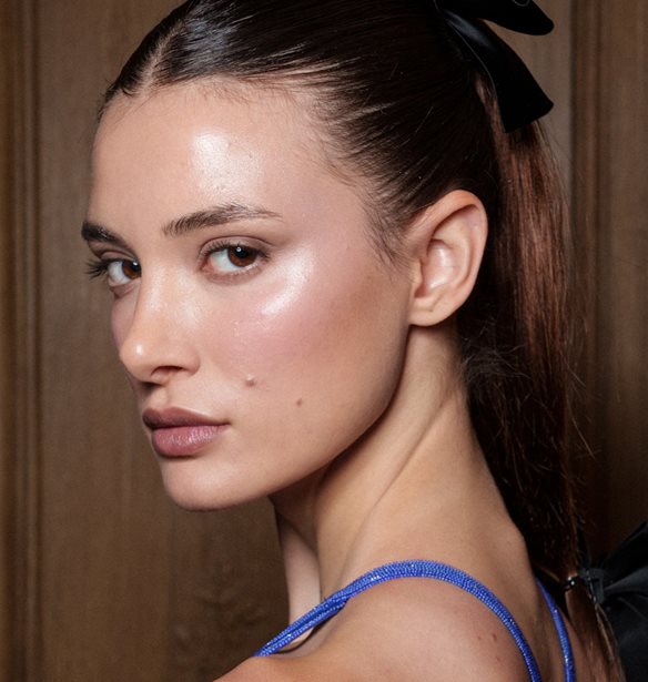 Αυτό είναι το κοινό μυστικό των celebrity girls για θεϊκές βλεφαρίδες