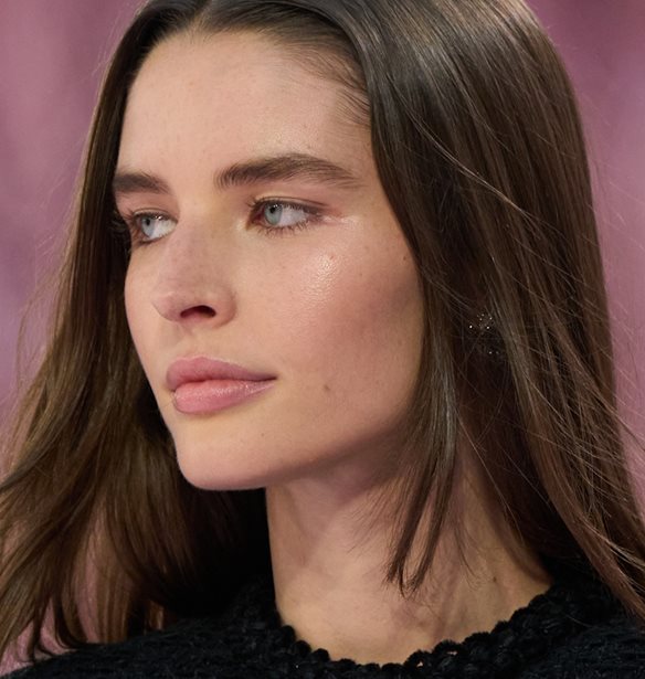 Ballet Slipper Lips: H τάση στο μακιγιάζ που ξεχώρισε στην Haute Couture PFW