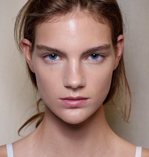 3 απίστευτα αποτελεσματικά skincare προϊόντα μέχρι 20 ευρώ που αξίζει να δοκιμάσεις