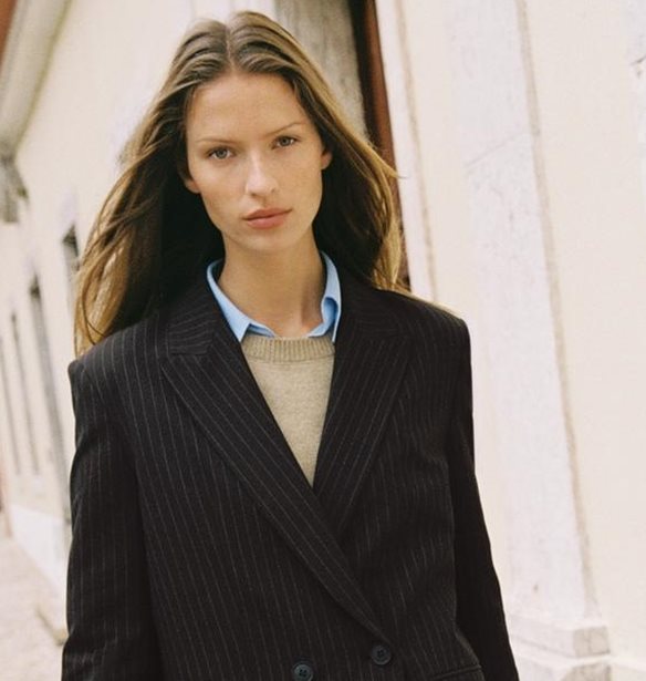 Εκπτώσεις ZARA: 7 κομμάτια που χρειάζεσαι και θα αποκτήσεις σε απίστευτα προσιτές τιμές