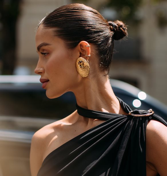 Buy first, thank us later: Τα κοσμήματα που δεν θα δεχθείς να βγάλεις ούτε στην παραλία