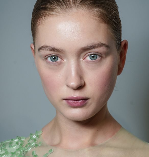 The Youth Factor: 10+2 iconic προϊόντα με υαλουρονικό που αξίζει να δοκιμάσεις