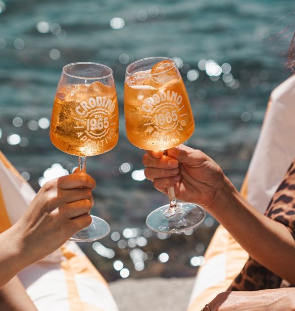 Με αυτό το non-alcoholic spritz θα απολαύσεις τις σημαντικές στιγμές όπως τους αξίζουν