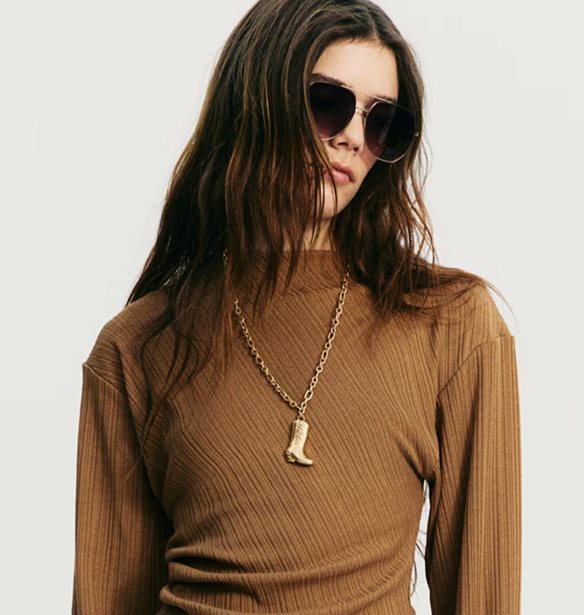 Αυτό το boho φόρεμα από H&Μ φοριέται όλες τις ώρες και κοστίζει μόνο 20 ευρώ