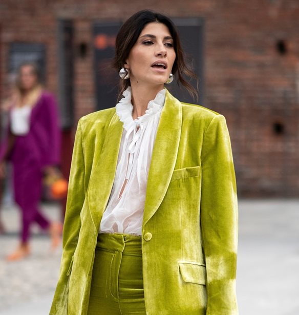 Βελούδινο σακάκι: Το απόλυτο fashion item για τις κομψές βραδινές εμφανίσεις σου