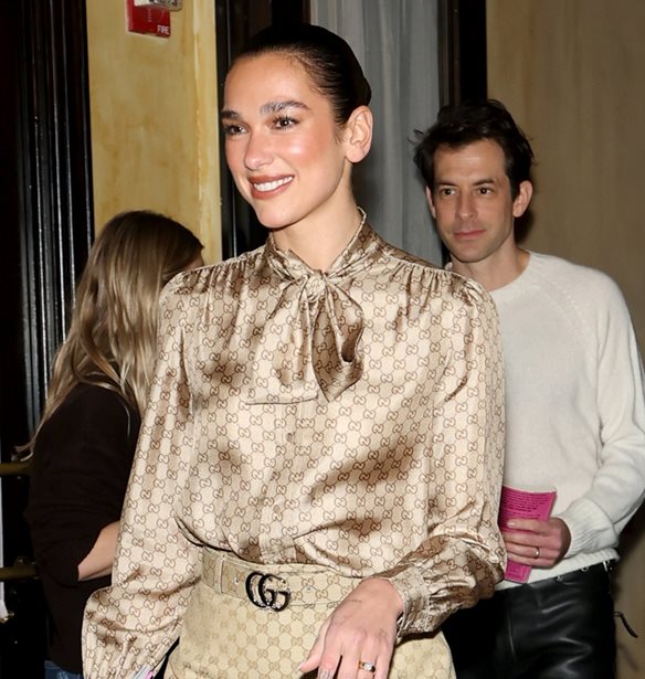 Dua Lipa: Το total Gucci σύνολο που μαγνήτισε τα βλέμματα στη Νέα Υόρκη