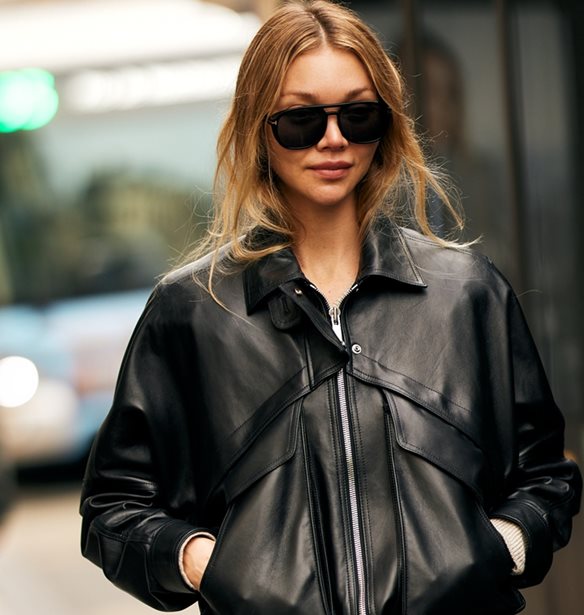 Πώς φοράνε σήμερα το δερμάτινο τζάκετ τα stylish it-girls