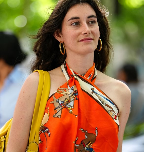 Βρήκαμε το ολόσωμο μαγιό από ZARA που εξυμνεί το resortwear και κοστίζει κάτω από 20 ευρώ