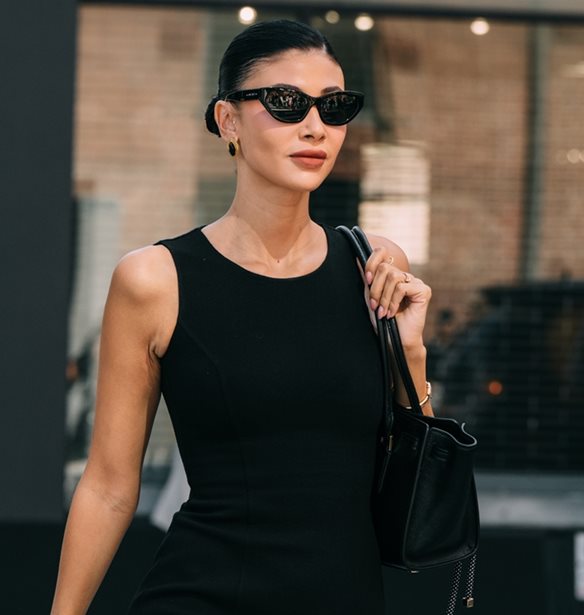 Κάτω από 30 ευρώ: Αυτά είναι τα πιο εντυπωσιακά μαύρα φορέματα για τα Χριστούγεννα