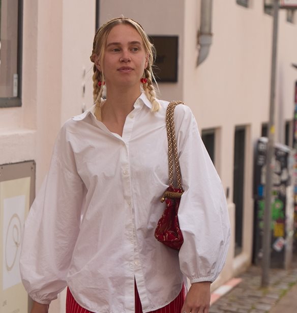 Το "ακριβό" πουκάμισο από ZARA που θα θες να φοράς κάθε μέρα κοστίζει κάτω από 25 ευρώ